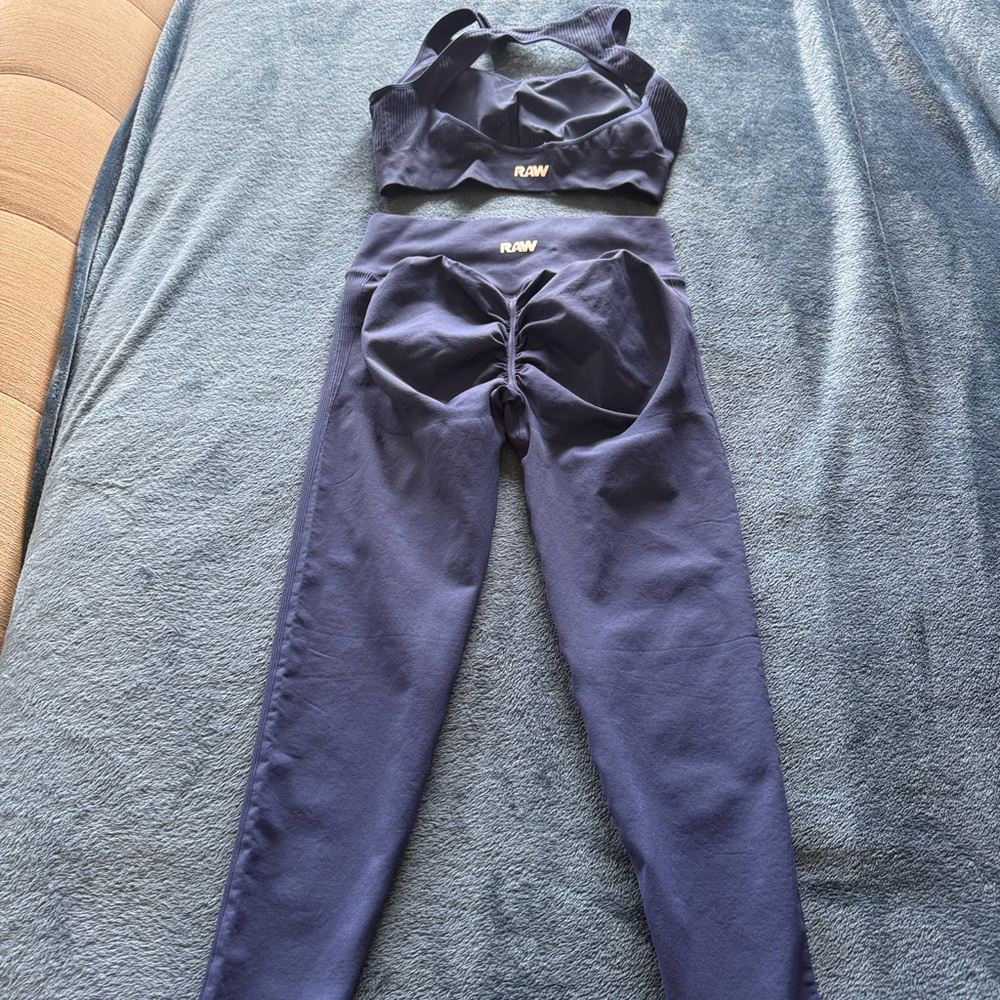 Navy High-Waist Scrunch Leggings with Matching Sports bra for Women